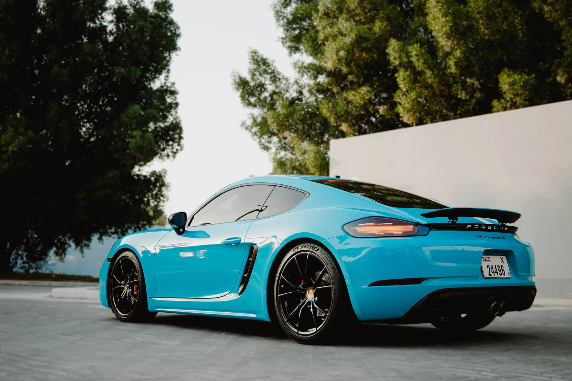 Porsche Cayman S Miami Blau