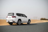 Toyota Land Cruiser 300 White