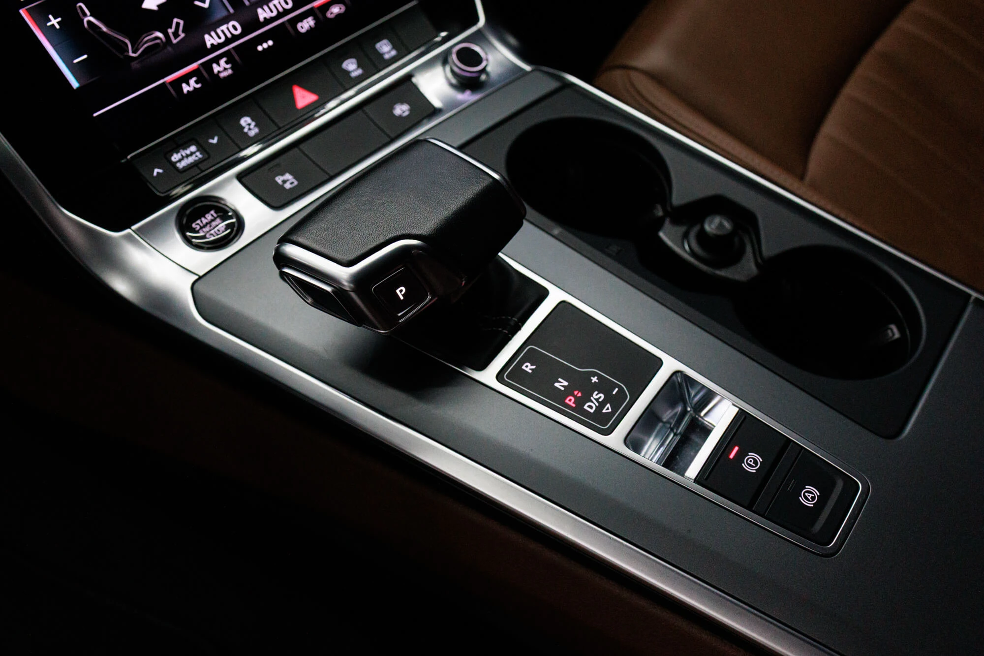 Audi A6 черный