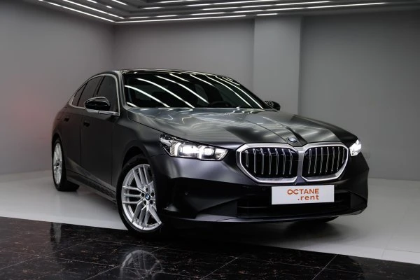 BMW 520 Nova geração Preto mate