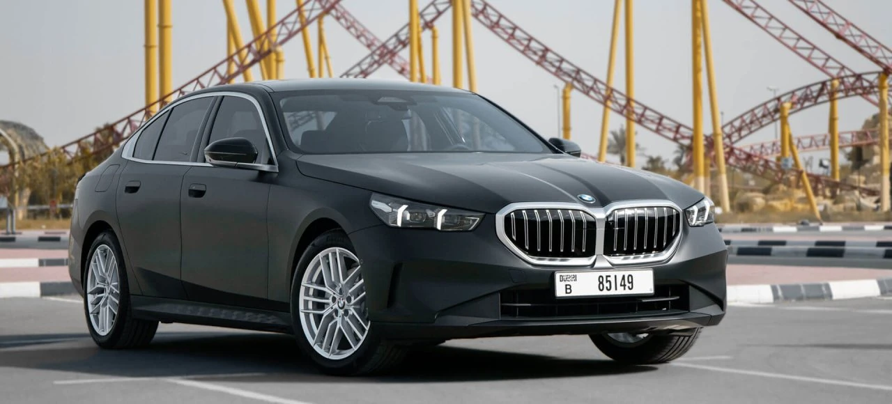 بي إم دبليو 520 الجيل الجديد 520 أسود غير لامع