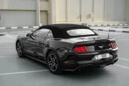 Ford Mustang Cabrio Zwart D
