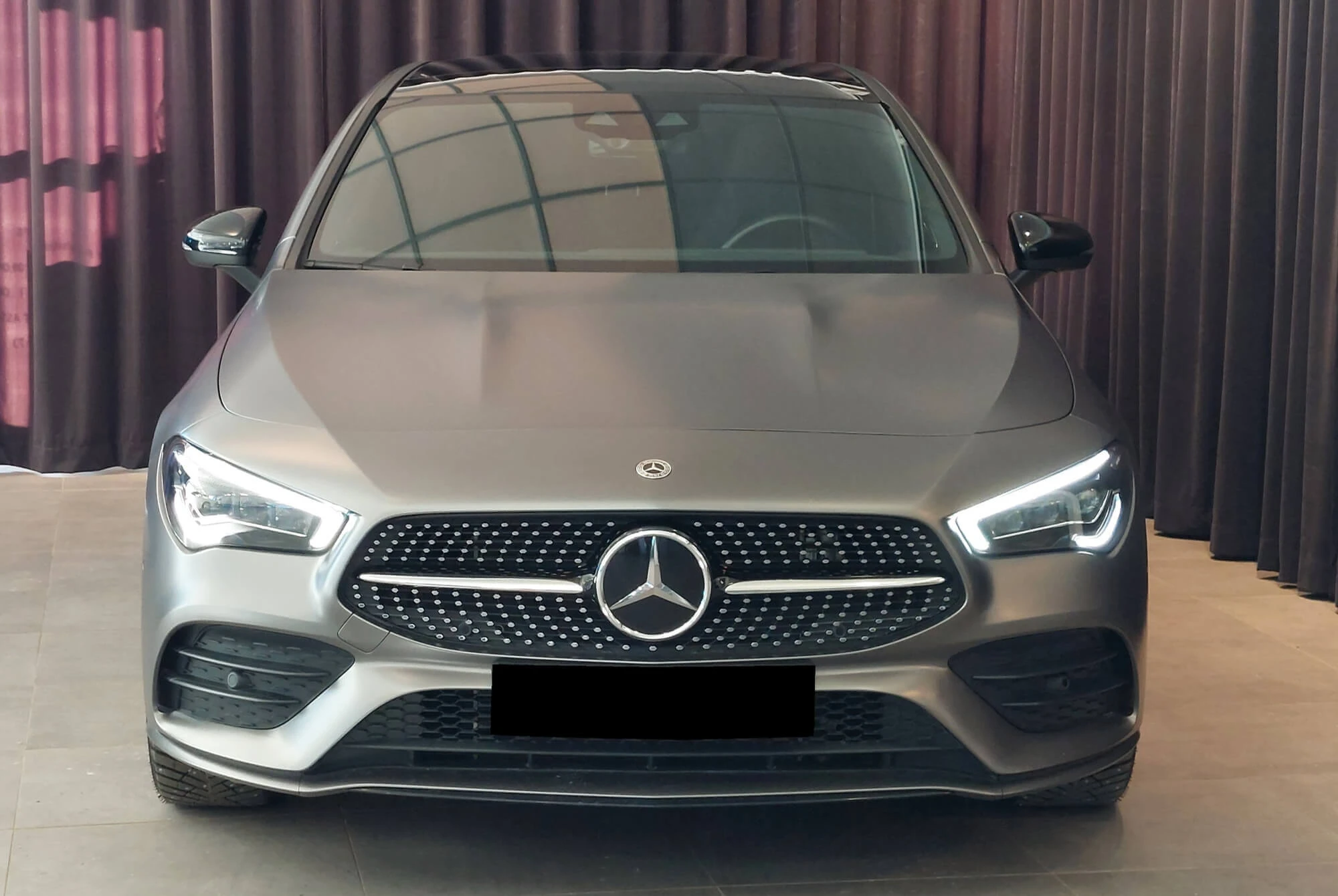 Mercedes-Benz CLA Grijs