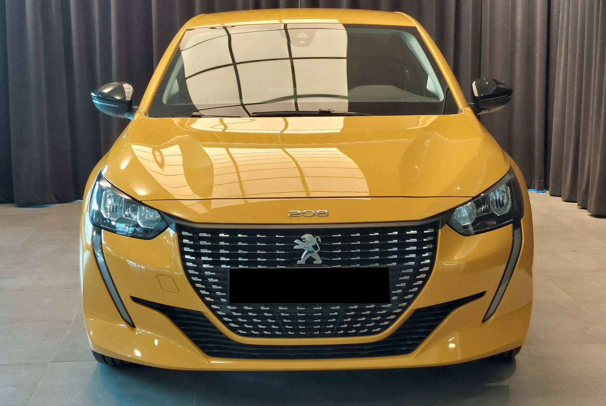 Peugeot 208 Yellow