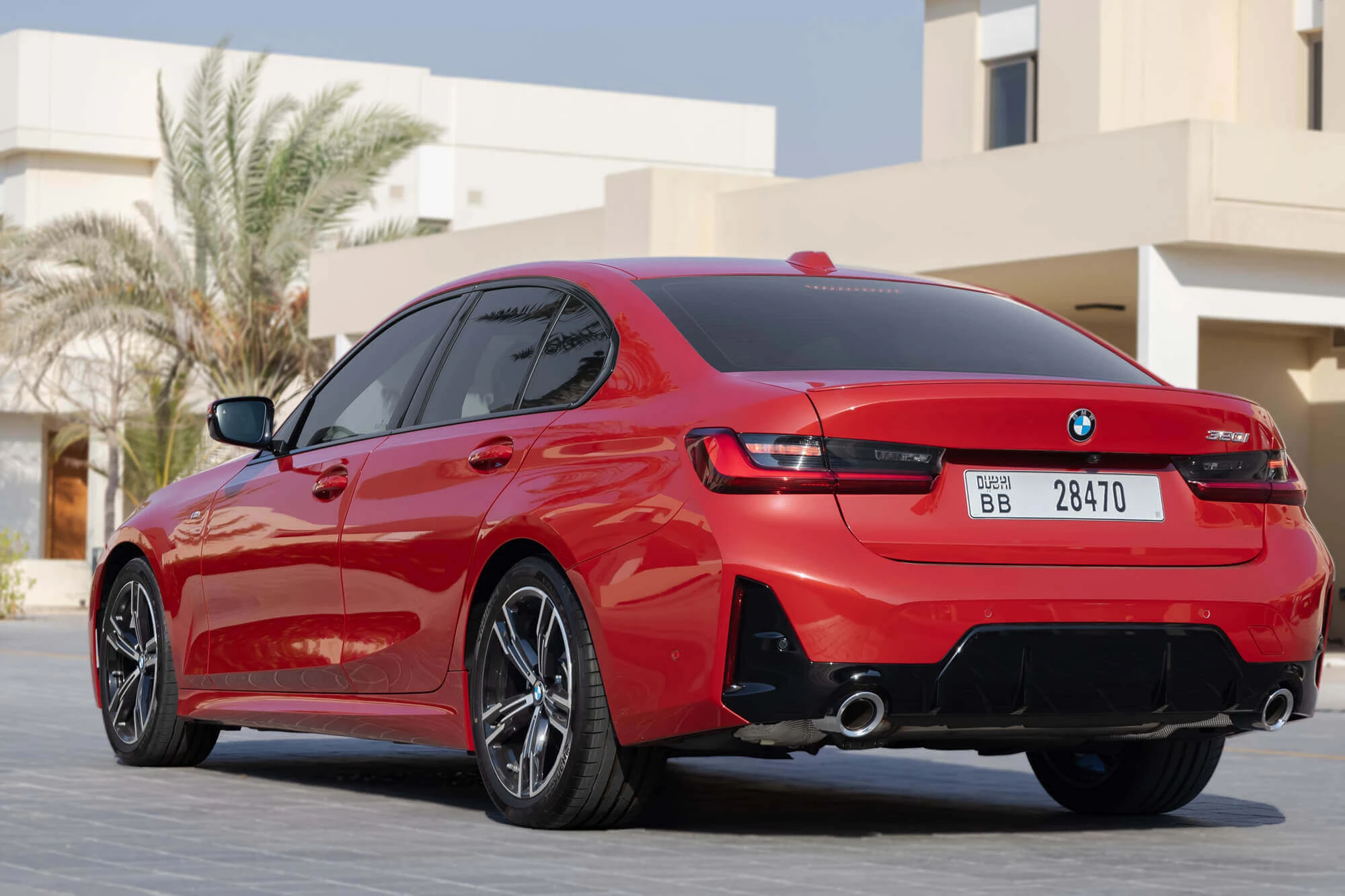 BMW 320i nieuwe generatie rood