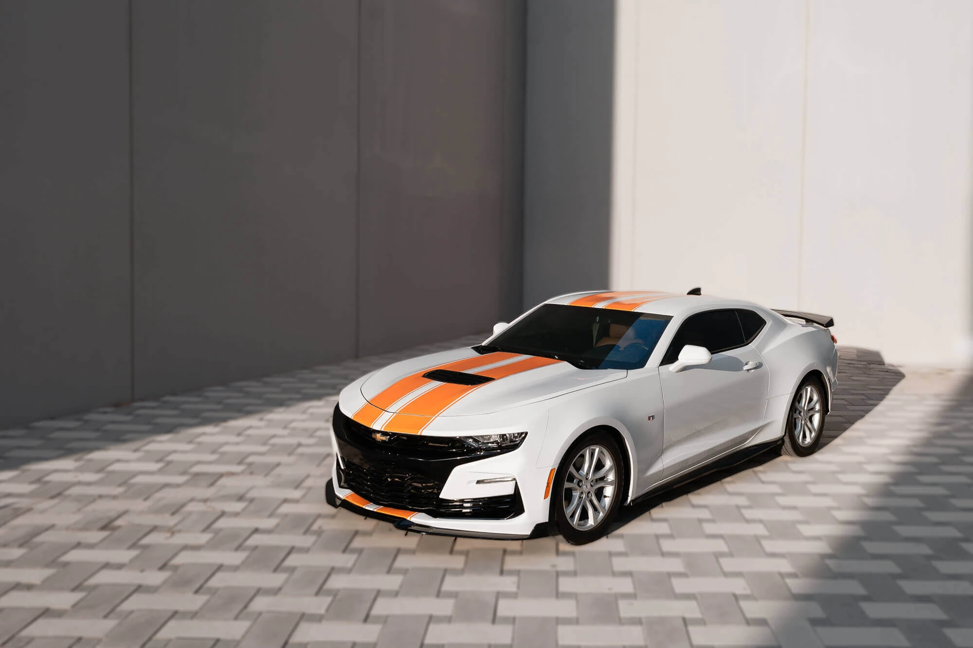 Chevrolet Camaro Vit & Orange