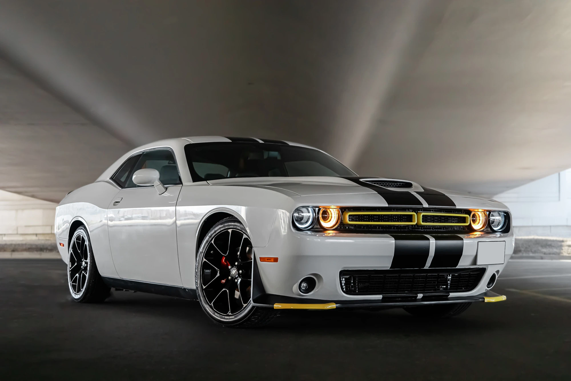 Dodge Challenger White & Black Dodge Challenger White & Black