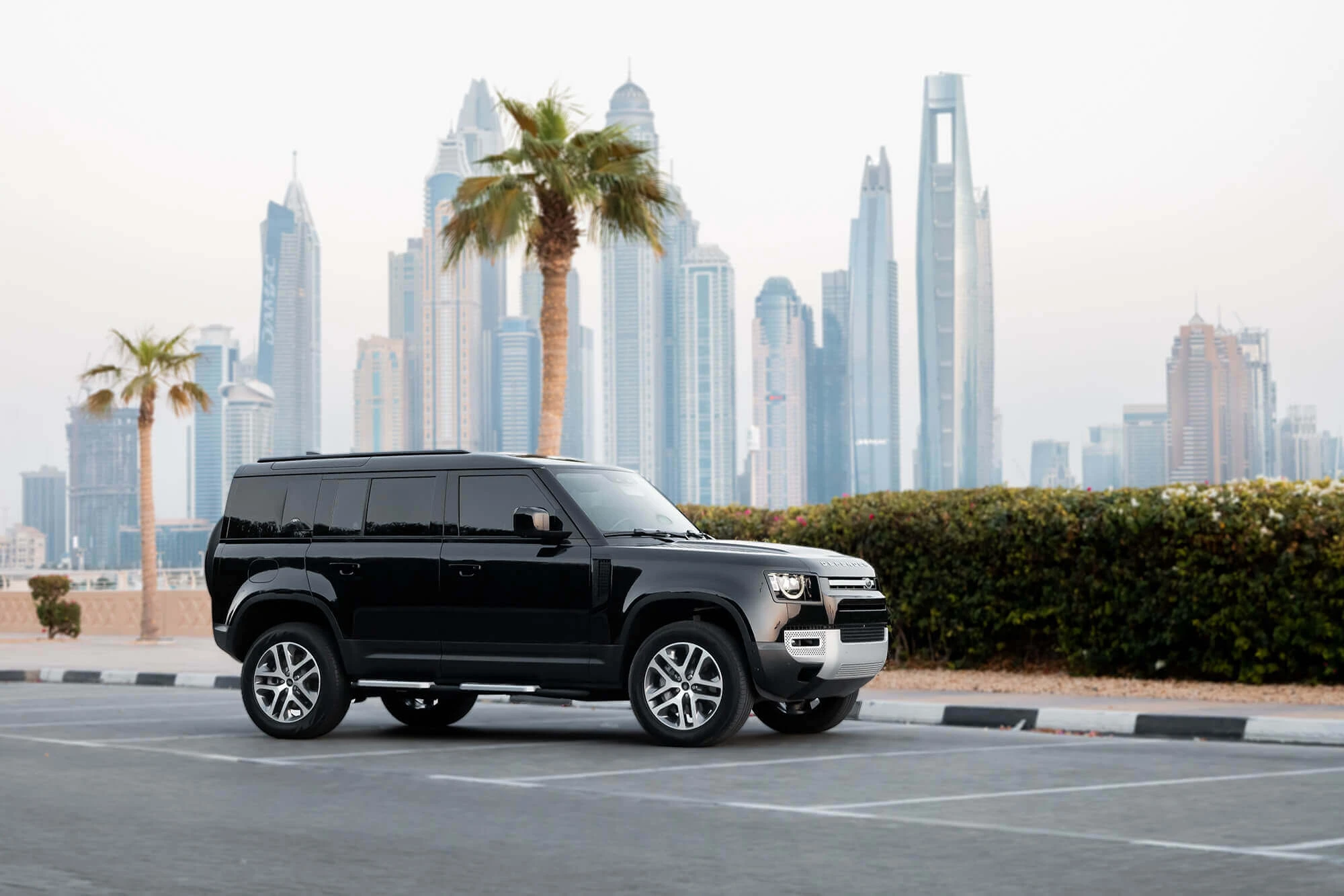 Land Rover Defender Black