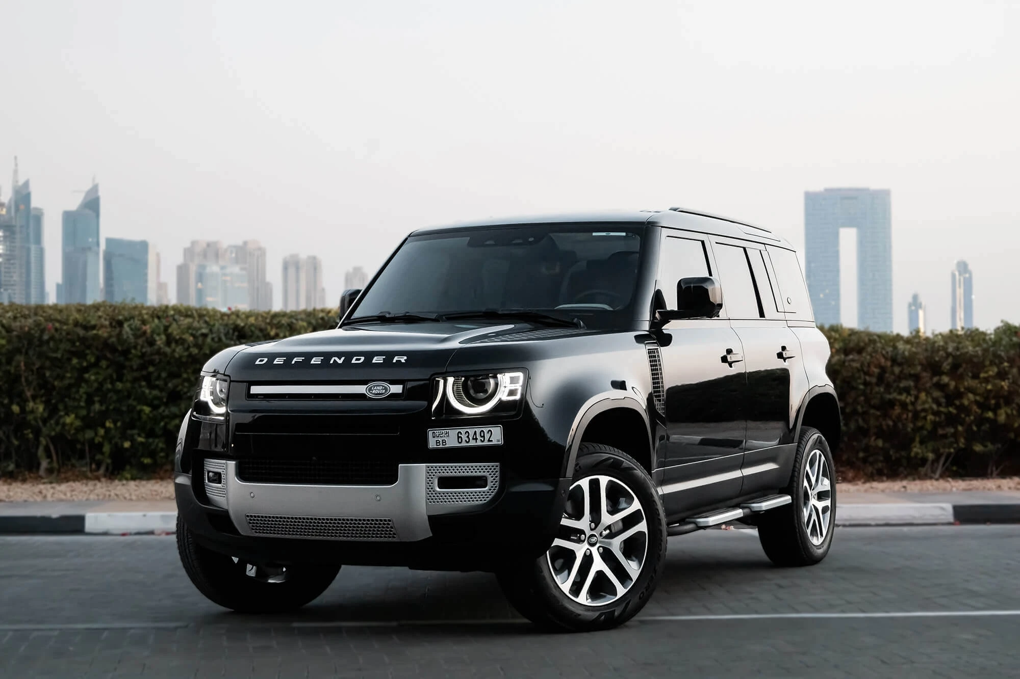 Land Rover Defender Black