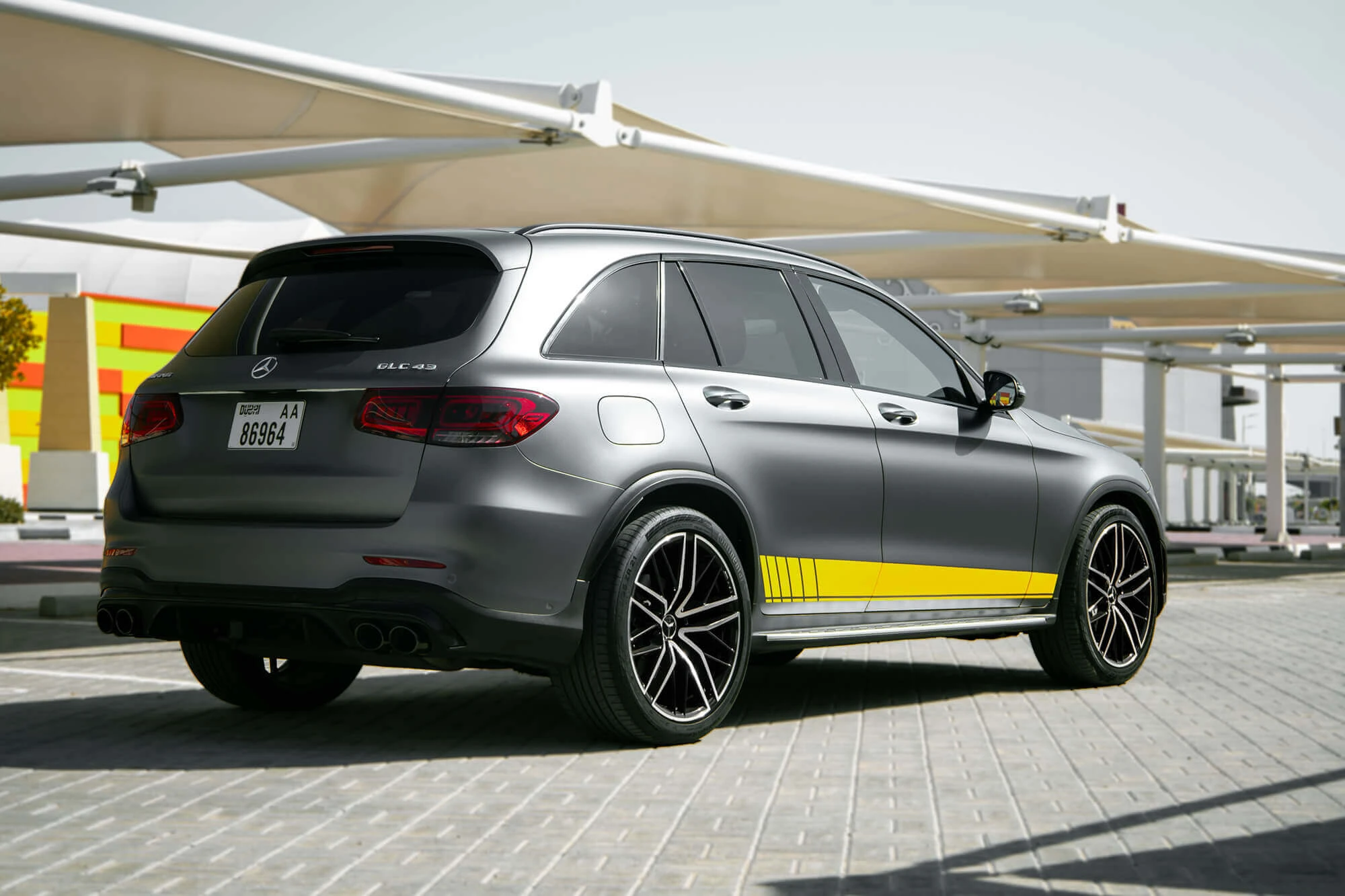 Mercedes GLC43 AMG Cinzento e Amarelo