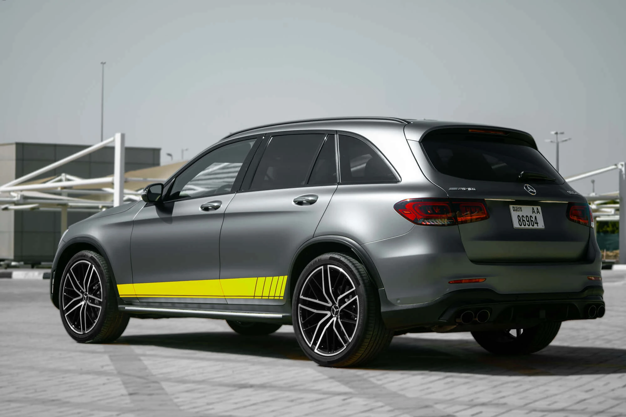 Mercedes GLC43 AMG Grigio e Giallo