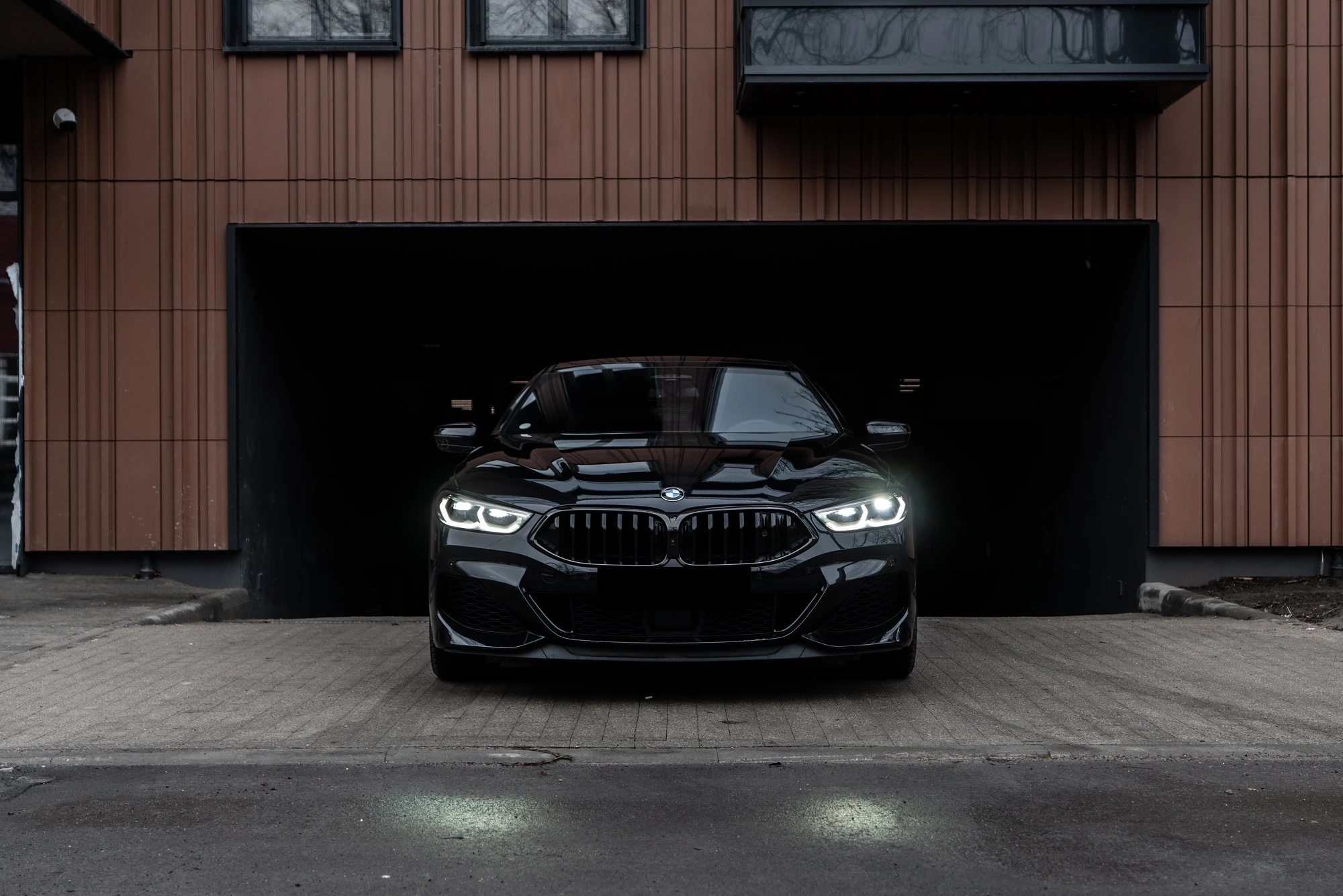 BMW 850i M Performancе Svart