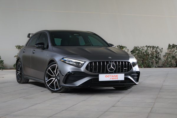 Mercedes A35 AMG Cinzento Mate