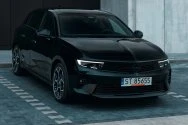 Opel Astra Schwarz