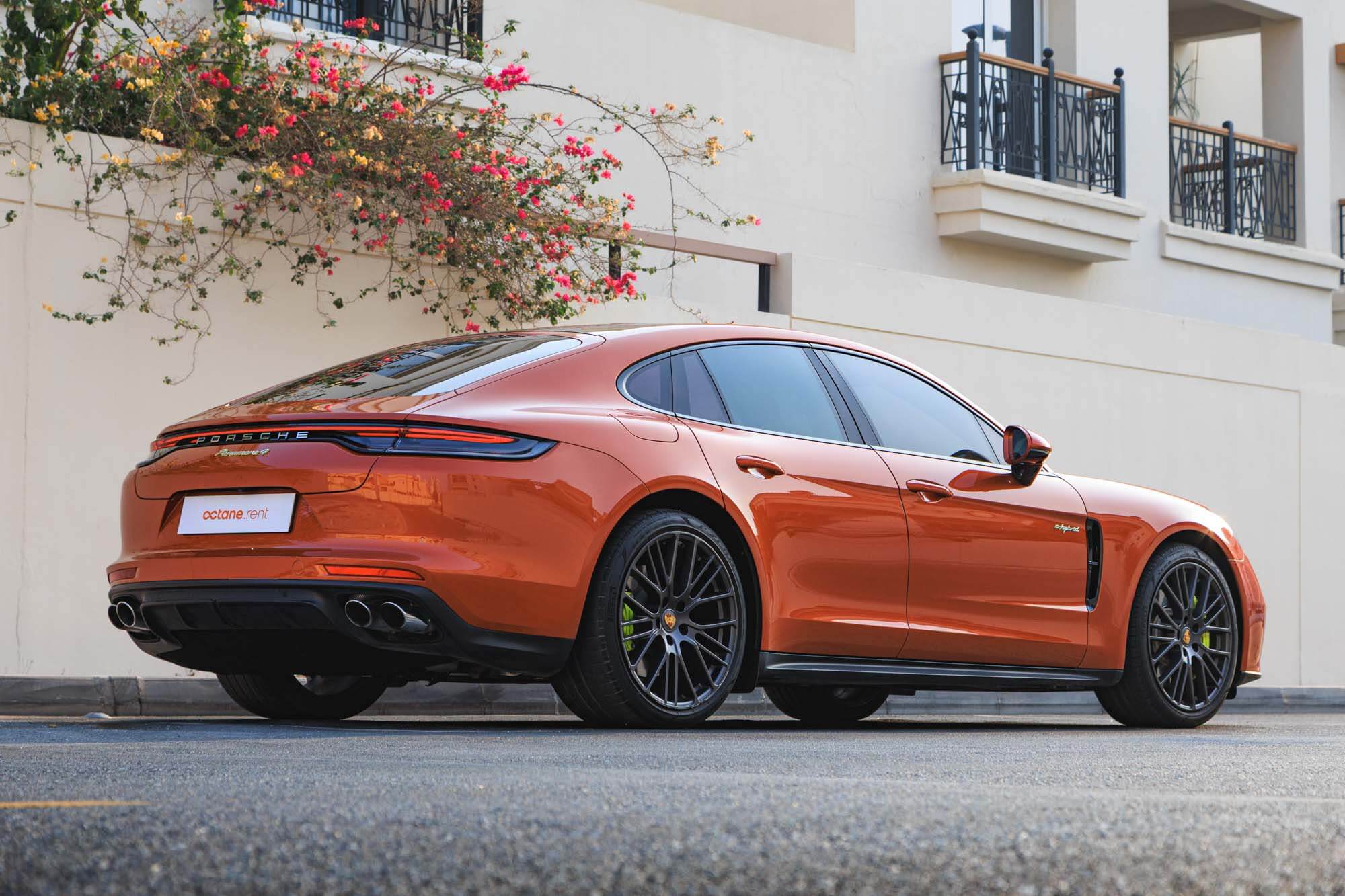 Porsche Panamera 4 Hybrid Orange