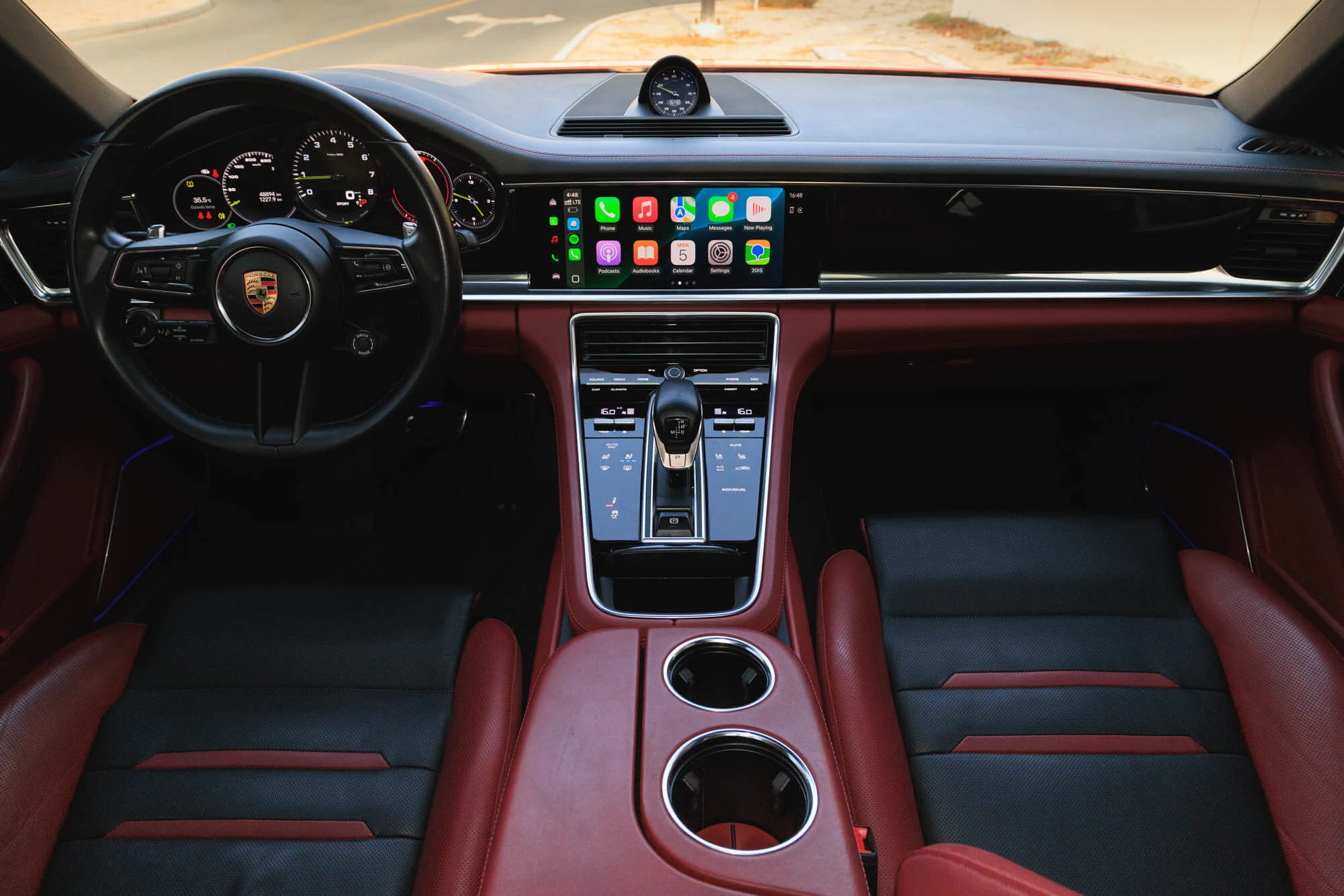 Porsche Panamera 4 Hybrid Orange