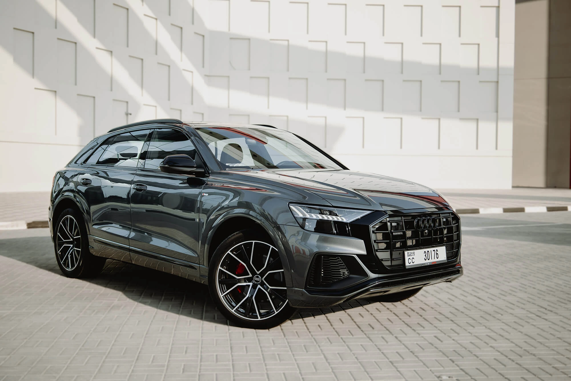 Audi Q8 Grau