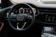 Audi Q8 Grau