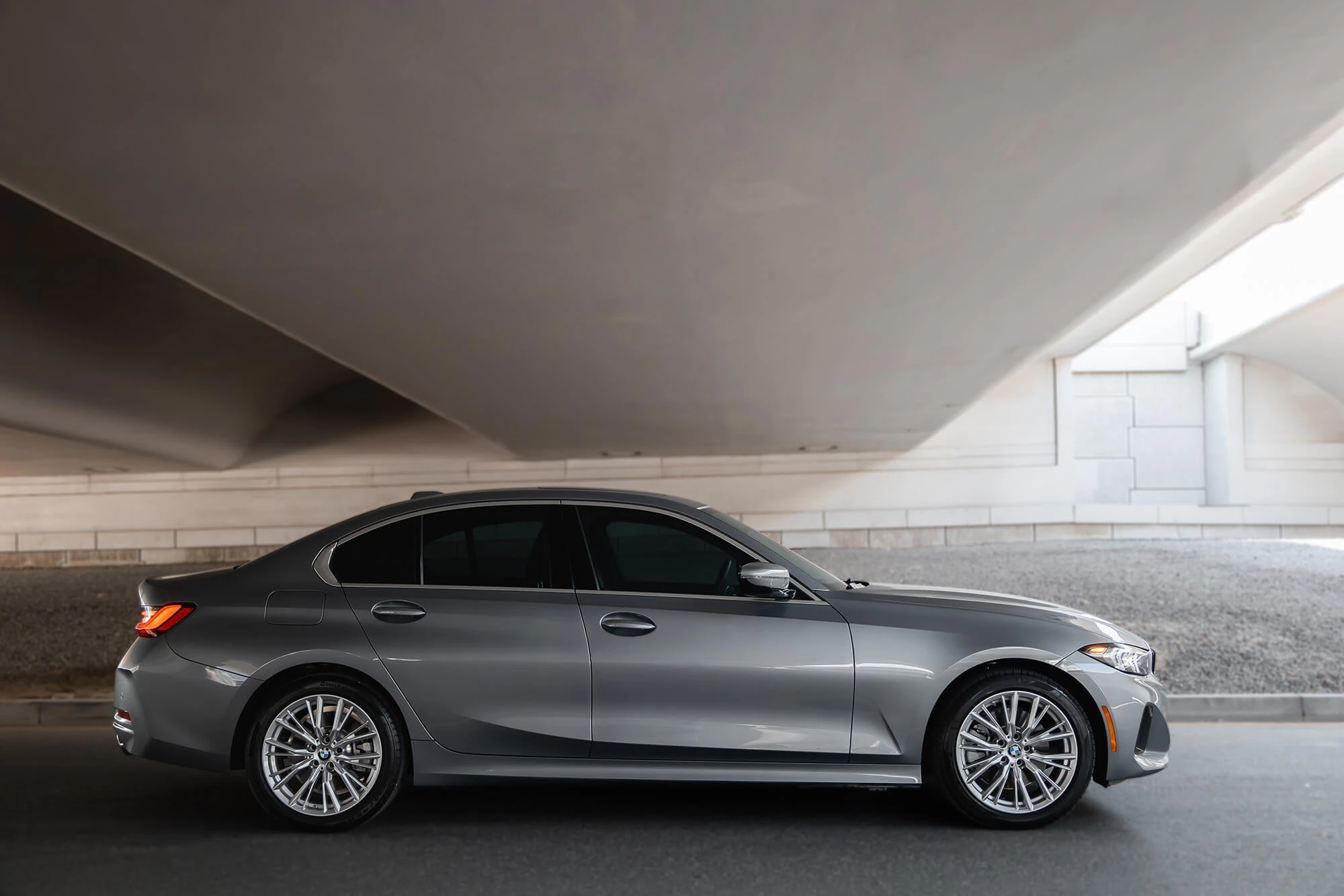 BMW 330 Nuova Gen Grigio