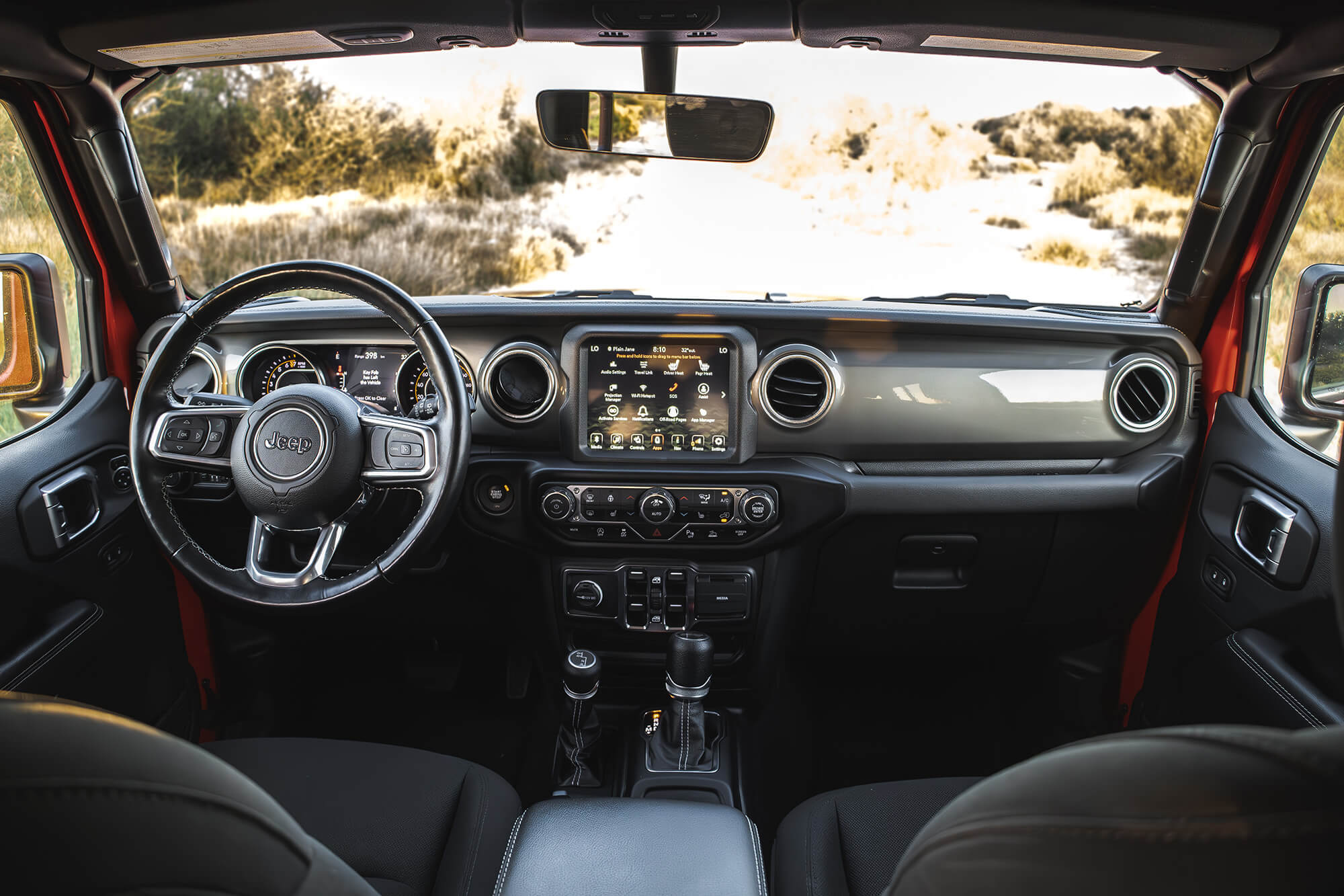 Jeep Wrangler V6 Red