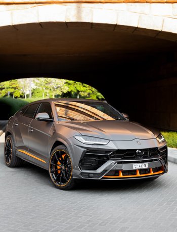 Lamborghini Urus серый матовый