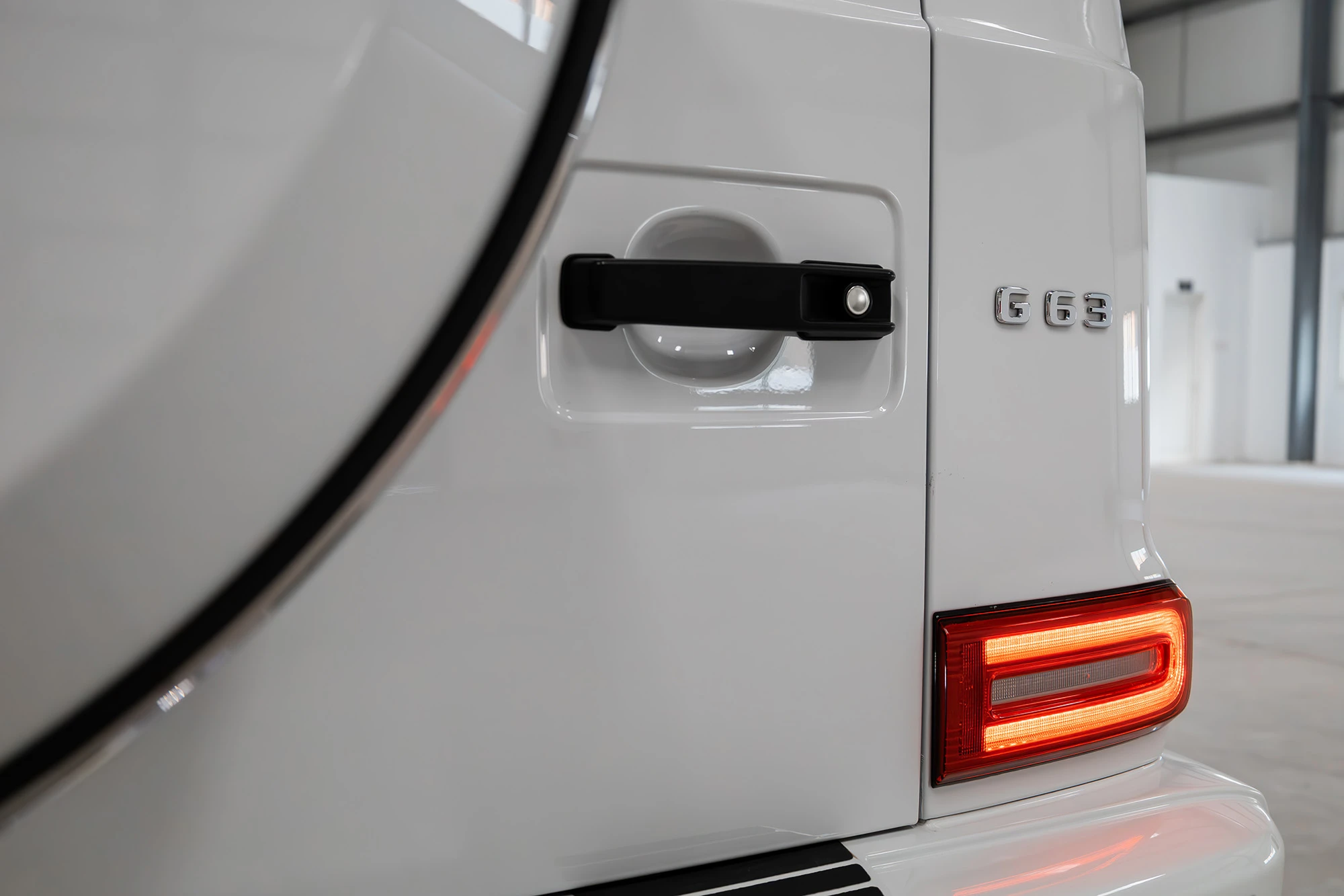 Mercedes G63 AMG White