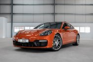 Porsche Panamera 4 Hybride Oranje