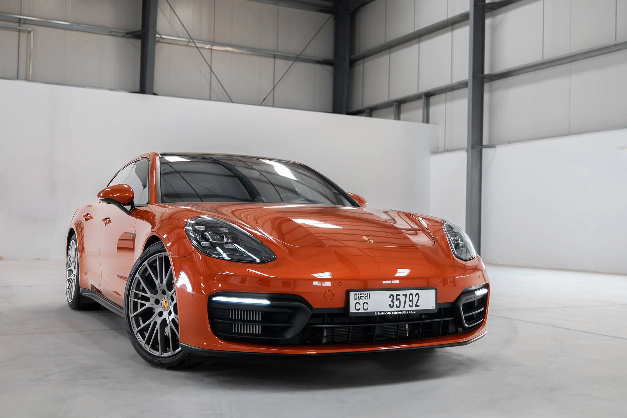 Porsche Panamera 4 Hybrid Orange