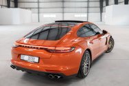 Porsche Panamera 4 Hybride Oranje