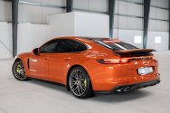 Porsche Panamera 4 Hybride Oranje