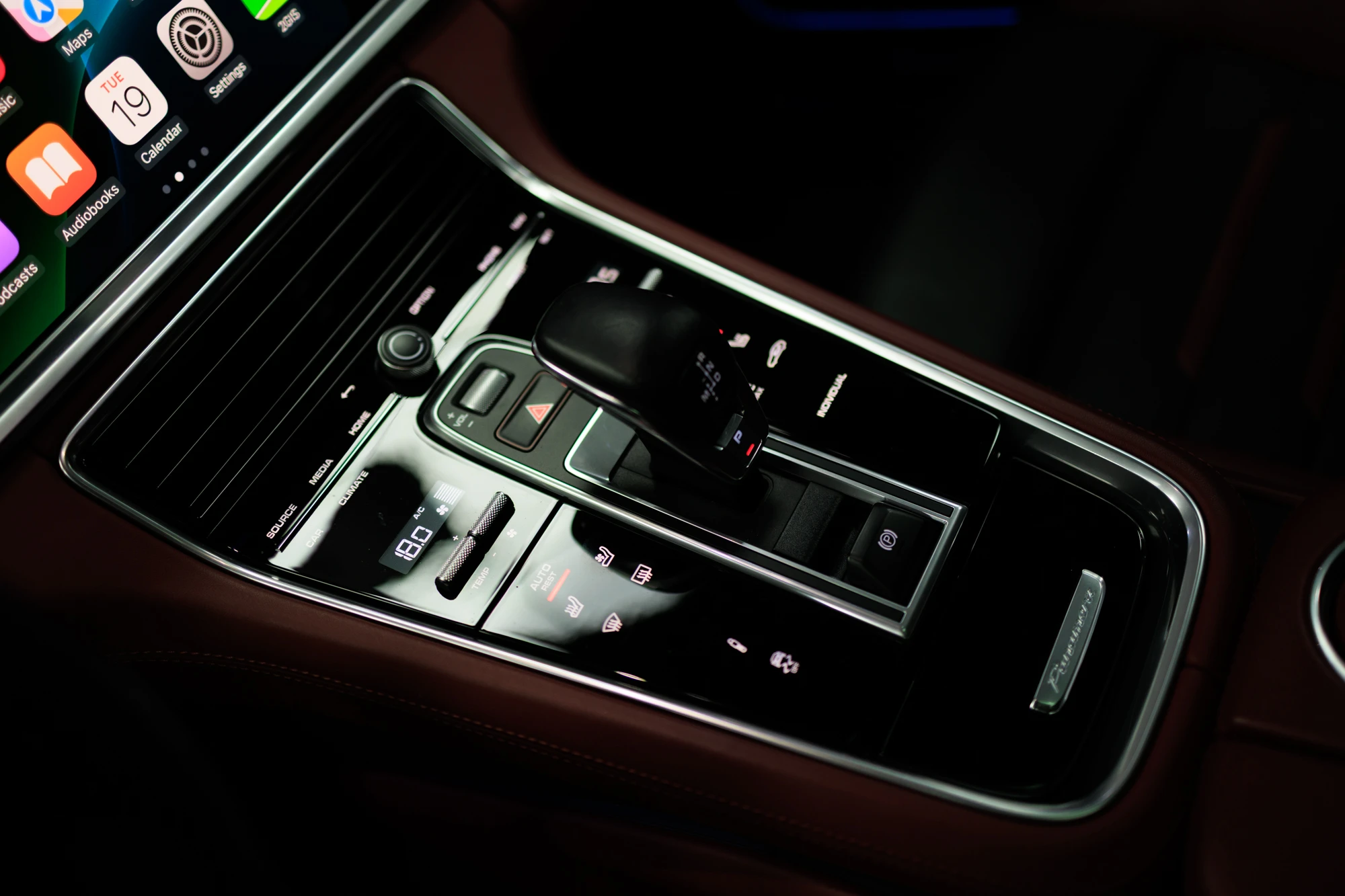 Porsche Panamera 4 Hybrid Orange
