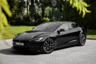 Tesla Model S Plaid Zwart