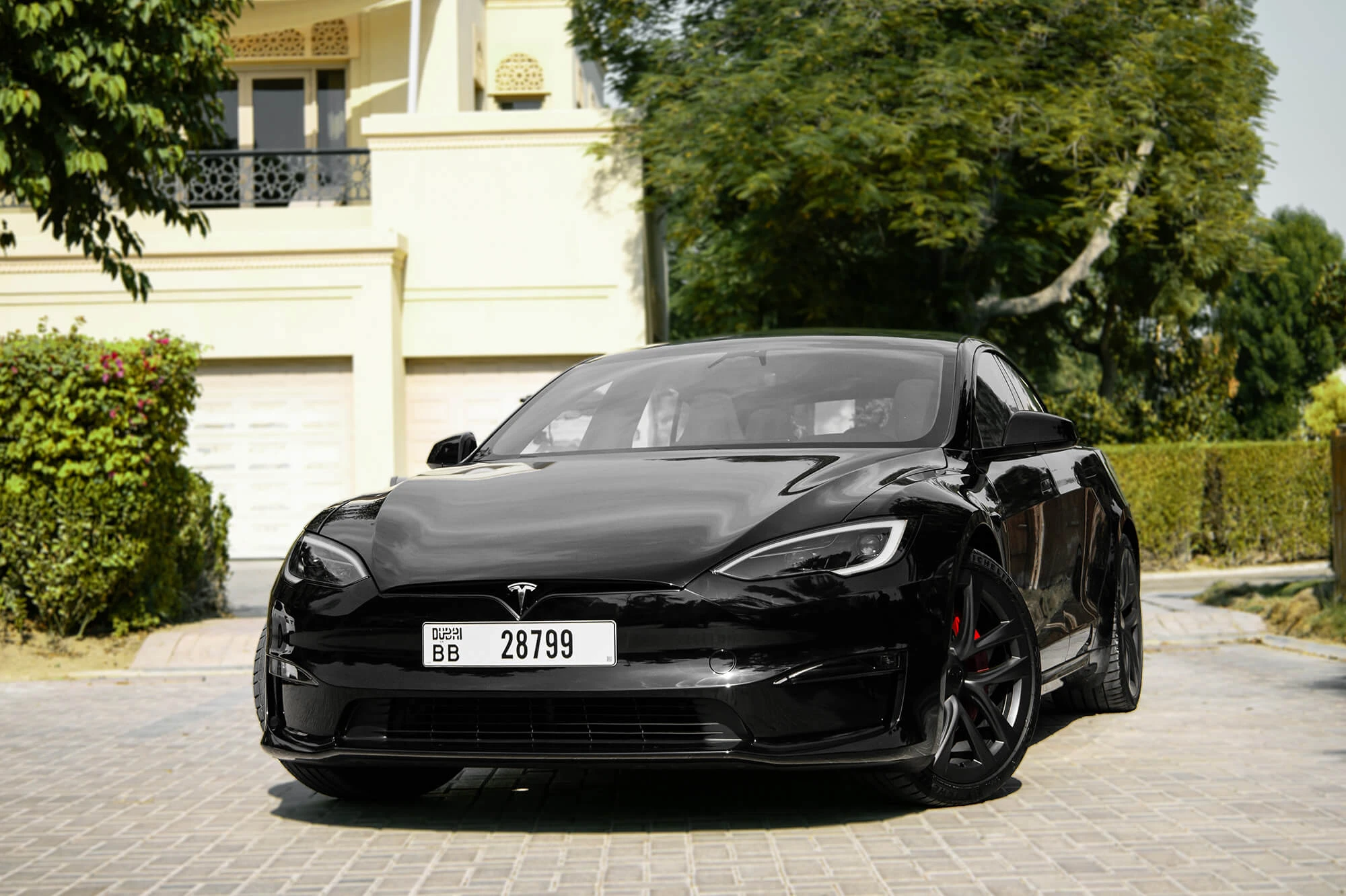 Tesla Model S Plaid Zwart