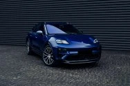 Porsche Macan Turbo Azul