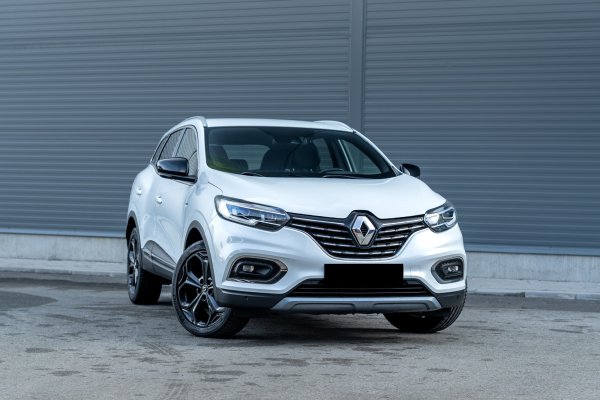 Renault Kadjar Black Edition White