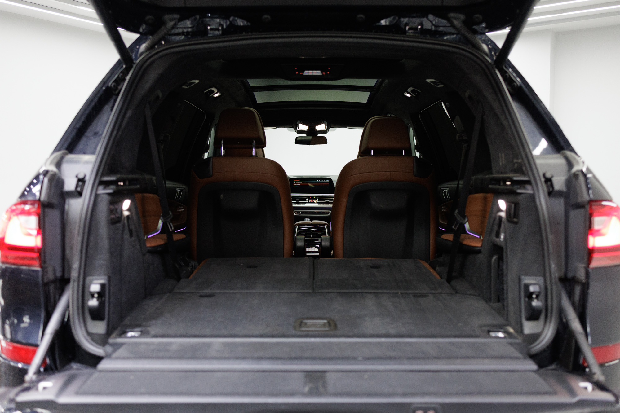 BMW X7 Dark Blue