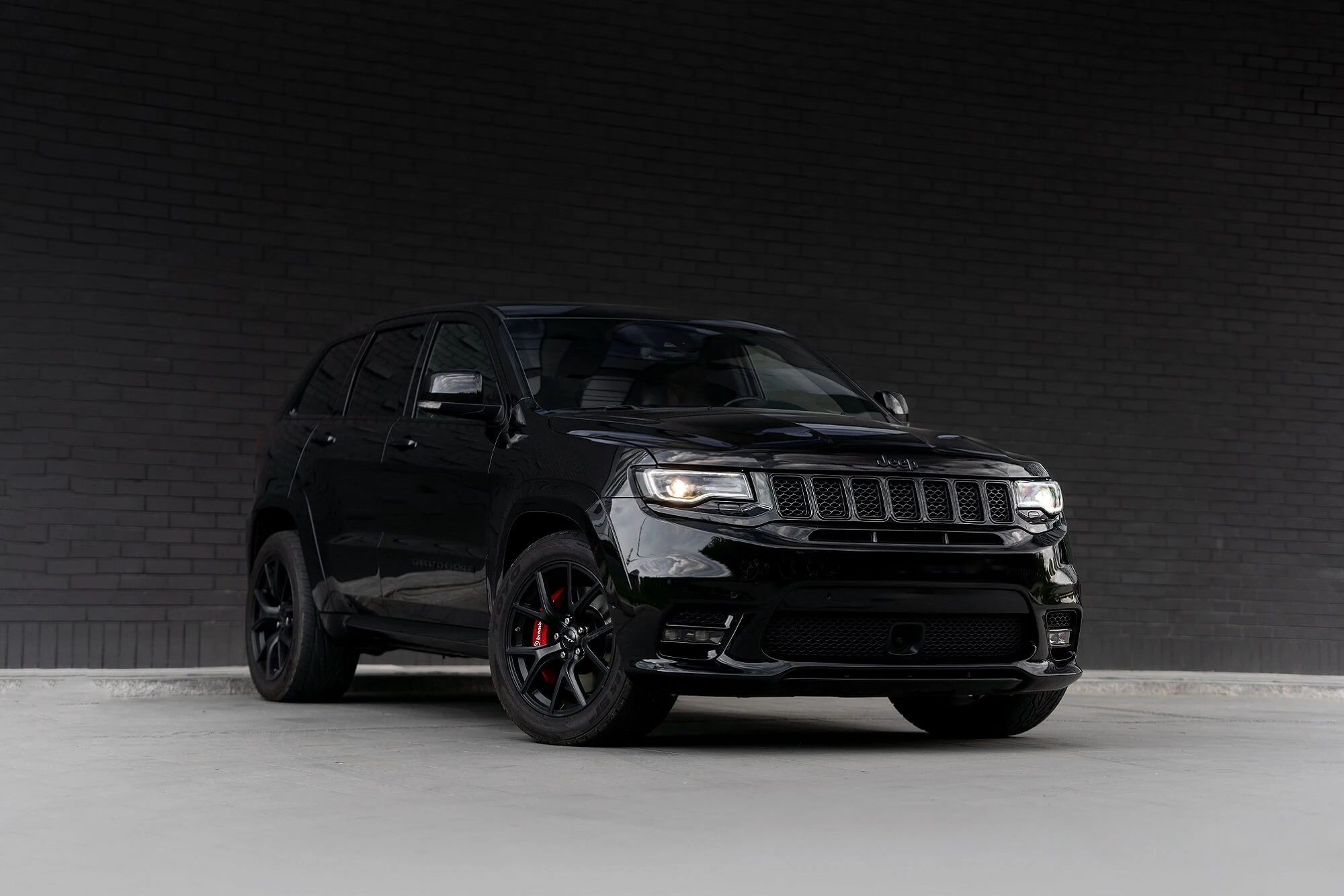 Jeep Grand Cherokee SRT Black