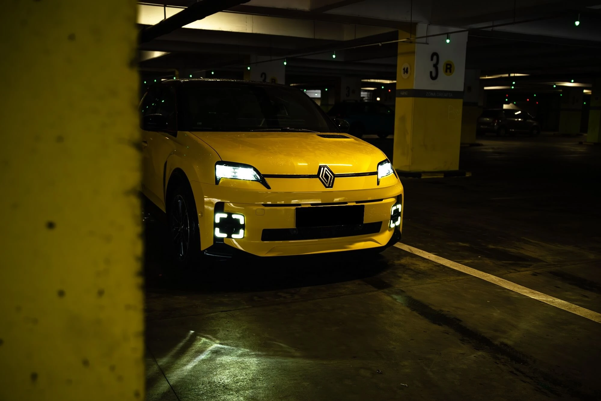 Renault 5 Yellow