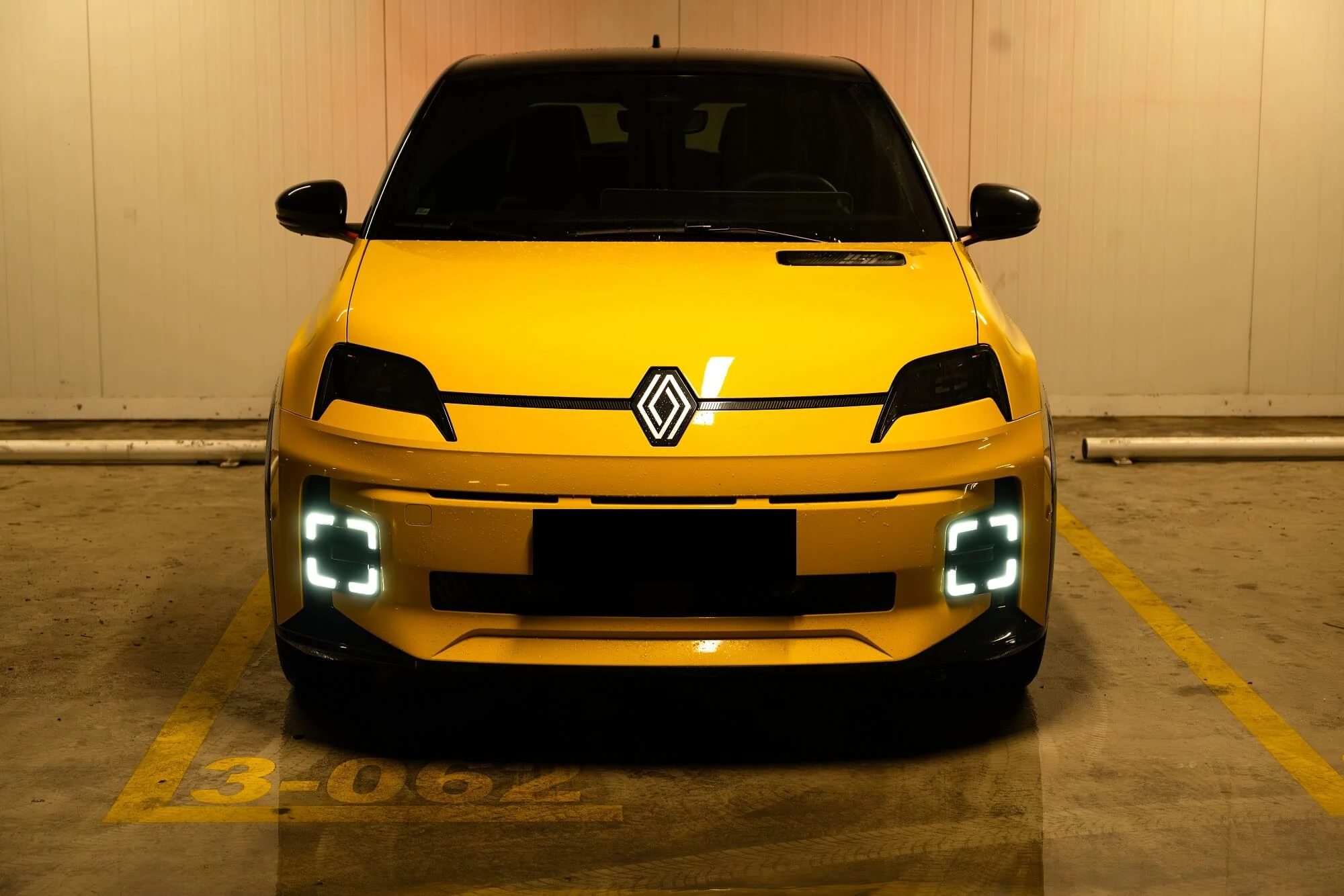 Renault 5 Yellow