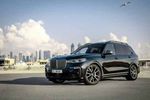 BMW X7 Donkerblauw