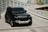 路虎卫士黑色