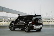 Land Rover Defender Siyah