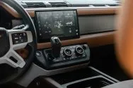 Land Rover Defender שחור Land Rover Defender שחור