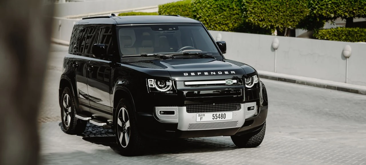 لاند روڤر ديفندر أسود