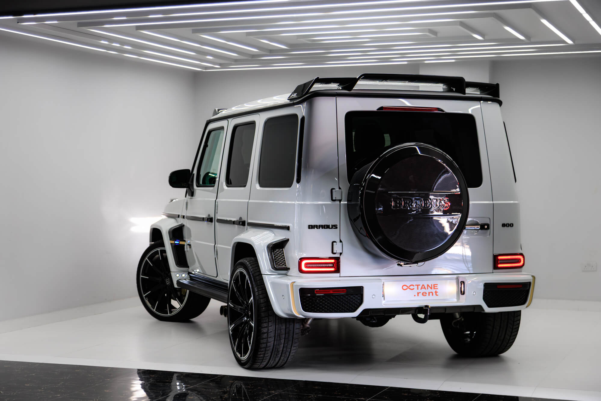 Mercedes G-Class Brabus G800 Carbon Kit White & Black