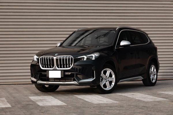 BMW X1 Черный