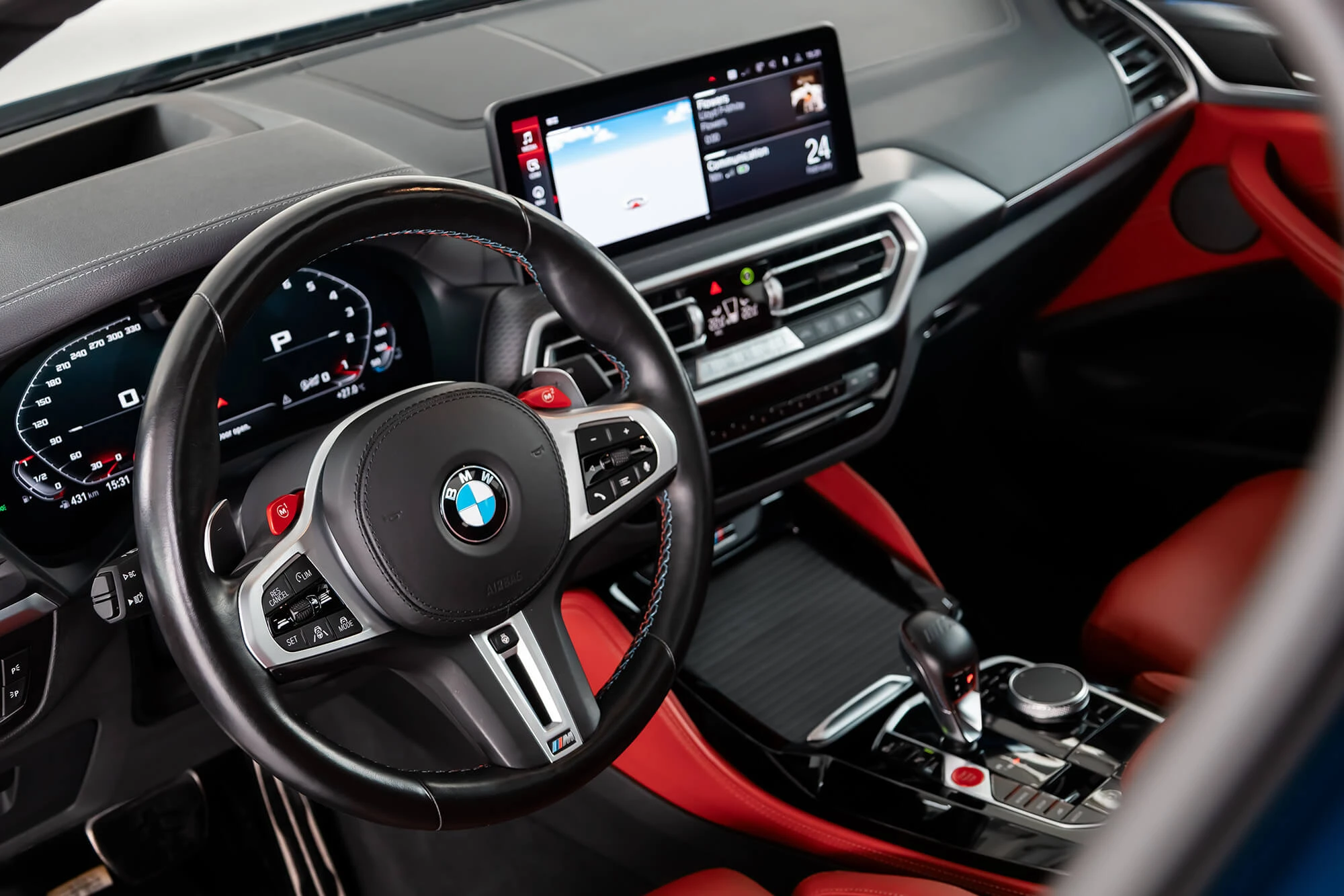 BMW X4M Competition темно-синий