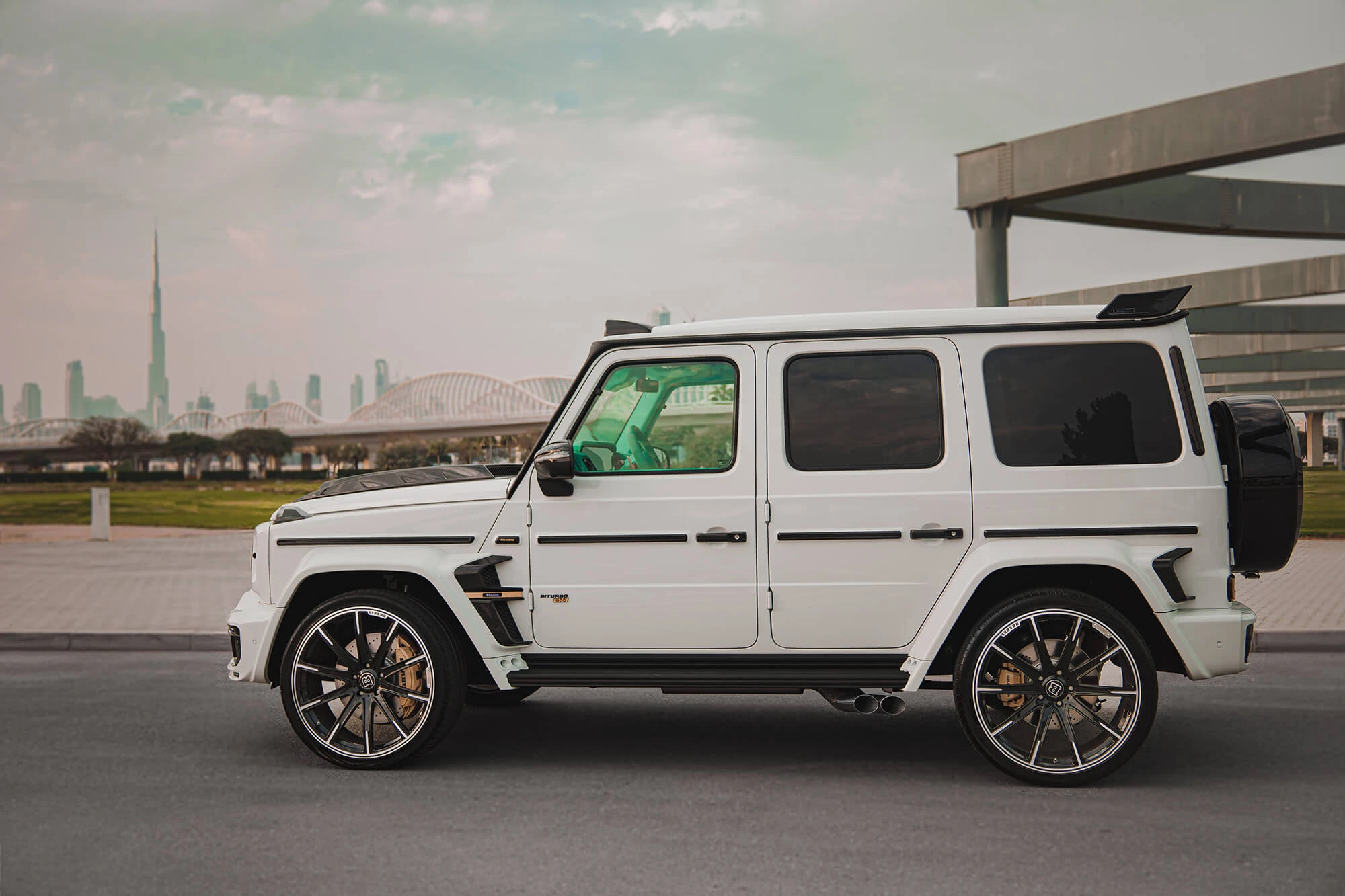 Mercedes G-Class Brabus 800 Carbon Kit White & Black