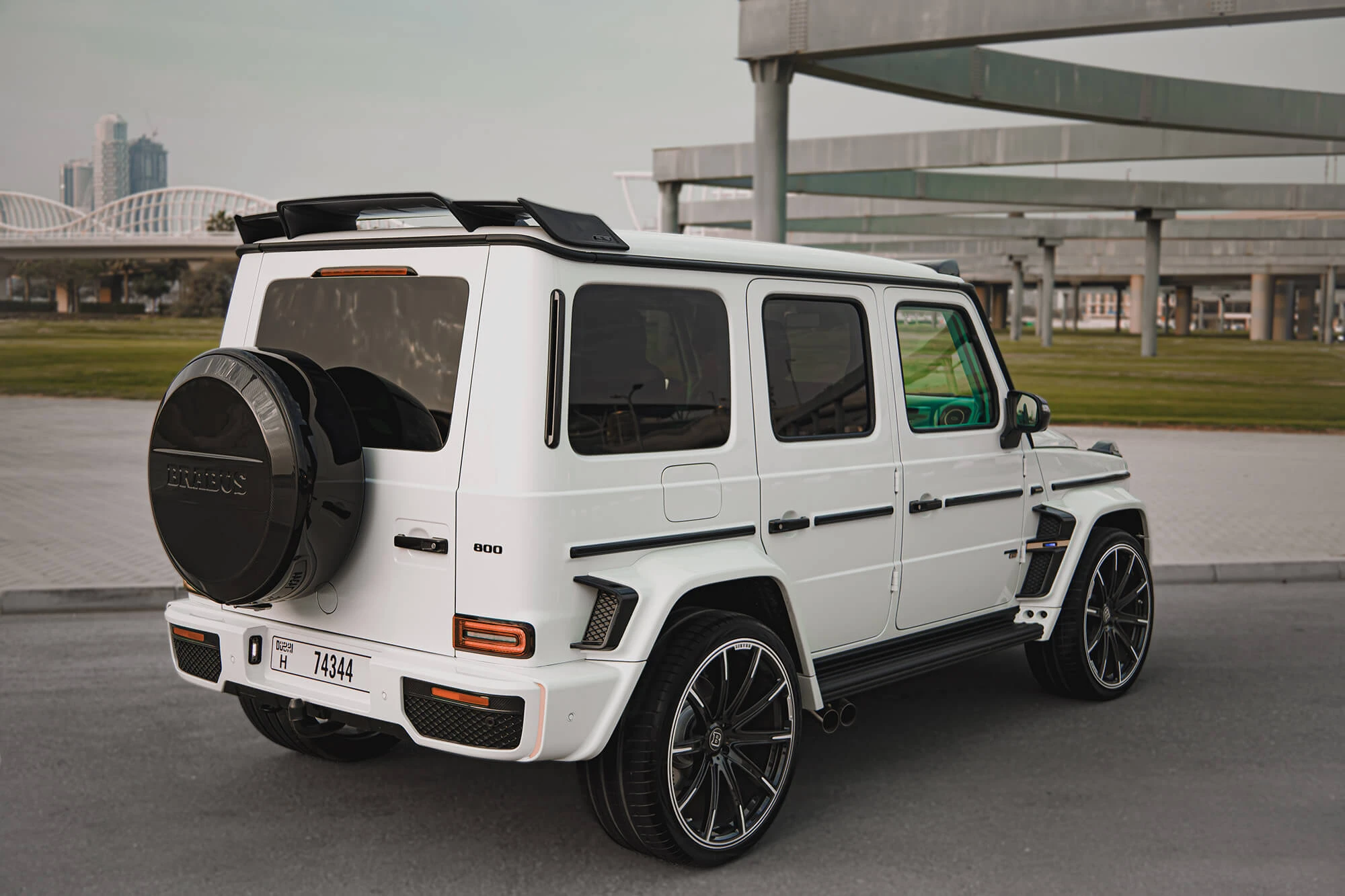 Mercedes G-Class Brabus 800 Carbon Kit White & Black