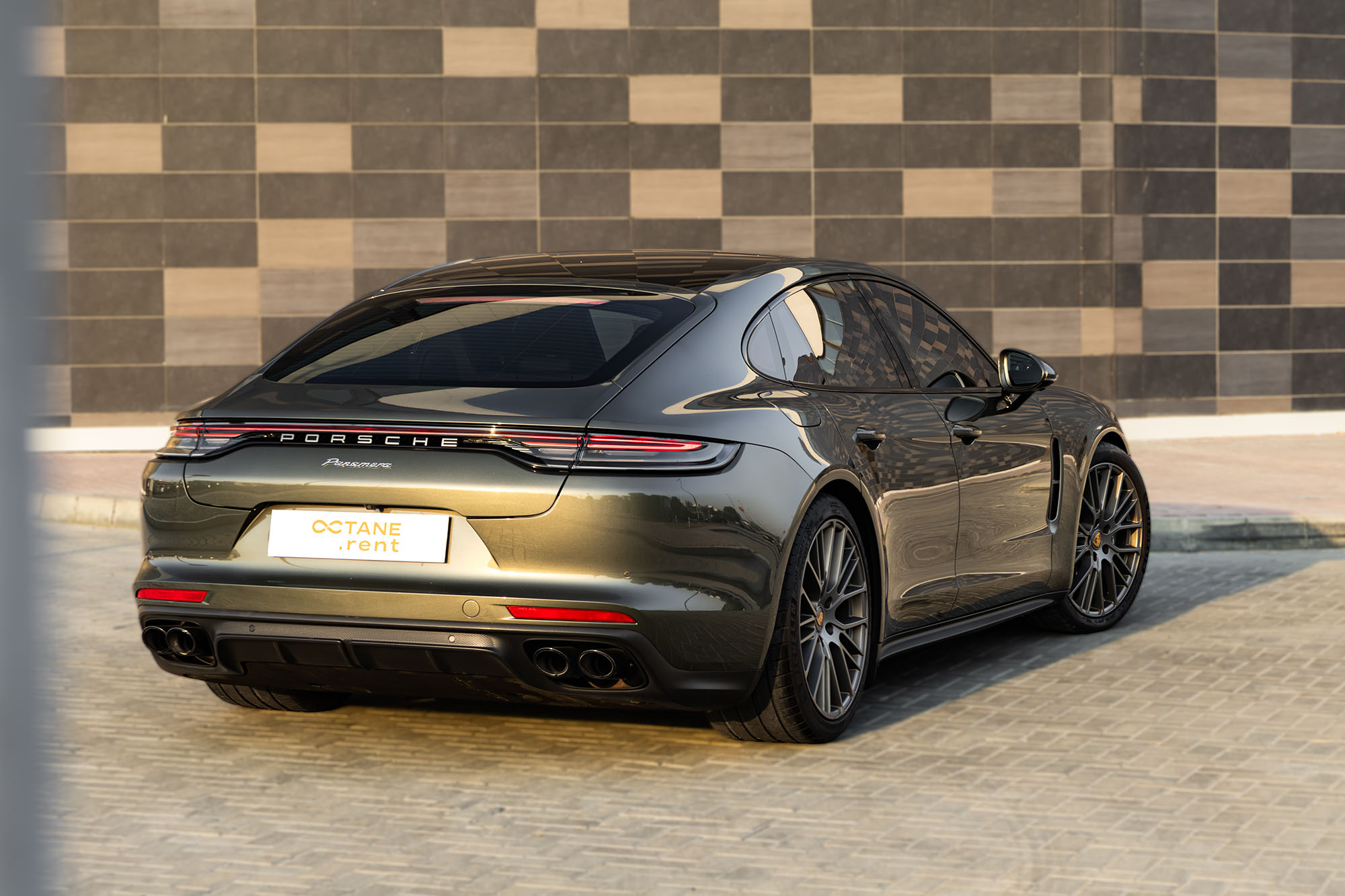 Porsche Panamera Grau
